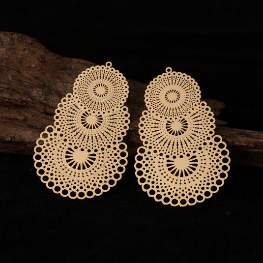 Exquisite Ethnic Designed Filigree Earrings in Gold