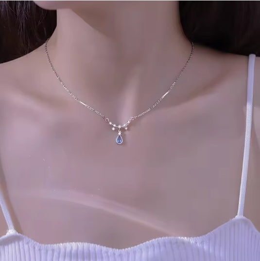 925 Silver in a Blue Moonlight Stone Droplet Tassel Design