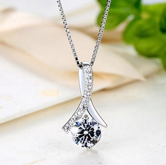 Luxury Premium Crisscross Solitaire Design AD Collection Cubic Zircon Pendant Necklace