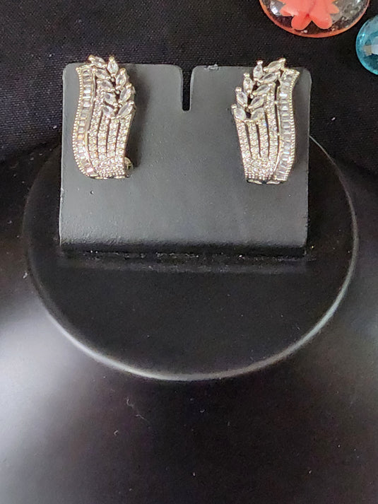 Premium AAA Grade Cubic Zircon/American Diamond Stud Earrings