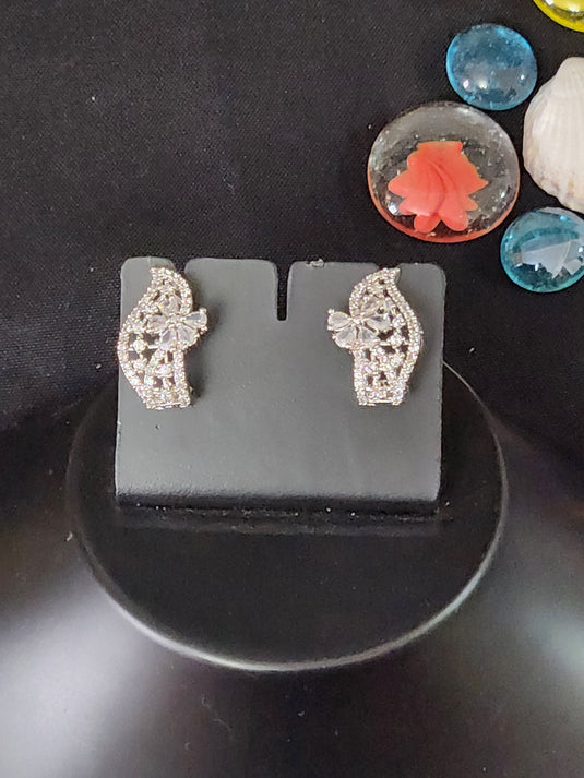 Premium AAA Grade Cubic Zircon/American Diamond Stud Earrings