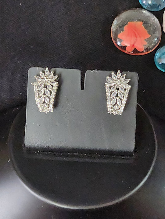 Premium AAA Grade Cubic Zircon/American Diamond Stud Earrings