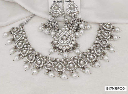 Meenakari Ethnic Kundan & Pearl Set - Choker, Earrings & Mangtikka in Silver Color - White