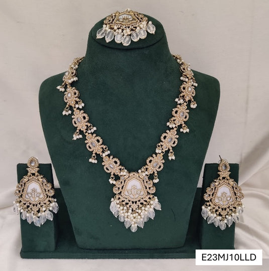 Meenakari Ethnic Kundan & Pearl Set - Choker, Earrings & Mangtikka in Mehendi Color - White