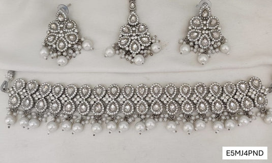 Meenakari Ethnic Kundan & Pearl Set - Choker, Earrings & Mangtikka in Silver Color - White