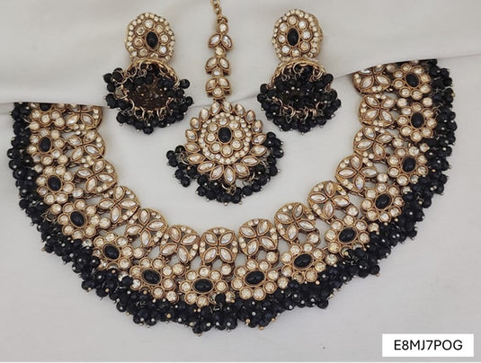 Meenakari Ethnic Kundan & Pearl Set - Choker, Earrings & Mangtikka in Mehendi Color - Black & Plain