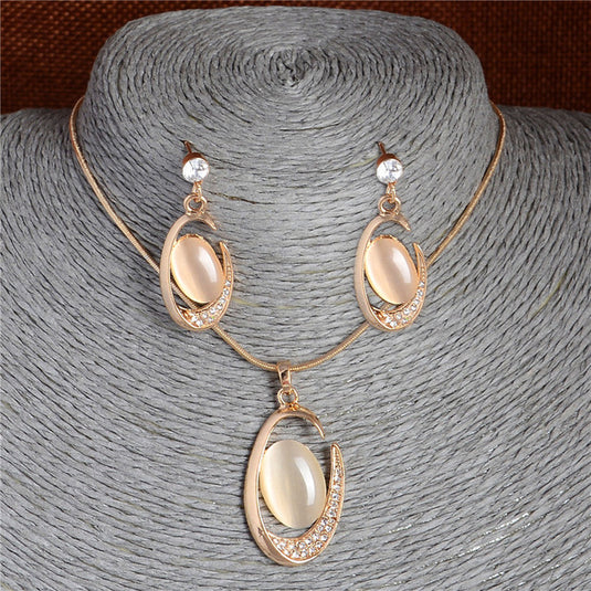 Beautiful Crystal Studded Opal Stone Pendant Necklace with Earrings Set