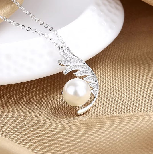 925 Silver Pearl & Zircon Studded Pendant & Chain
