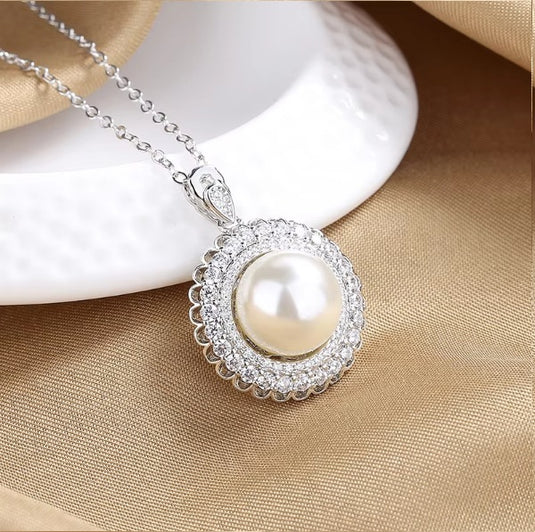 925 Silver Pearl & Zircon Studded Pendant & Chain
