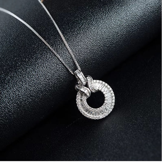 Luxury Premium Circle Design Cluster AD Collection Cubic Zircon Pendant Necklace