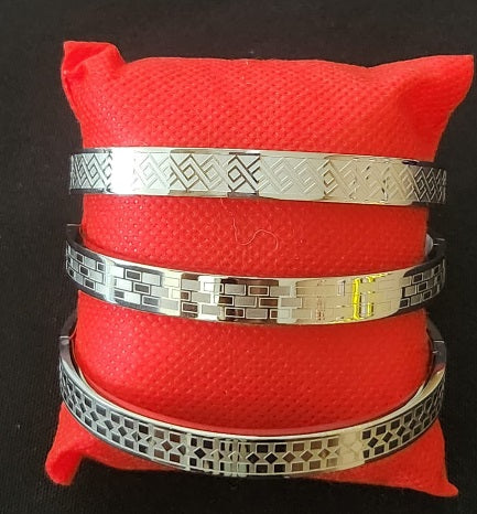 Classic Stainless Steel Cuff Bangle Self Design & Bamboo Designs with Crystals