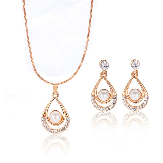 Beautiful Crystal Studded Pearl Pendant Necklace with Earrings Set
