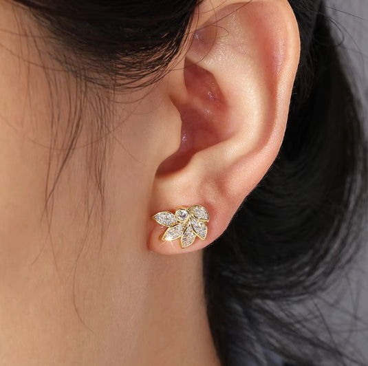 Premium AAA Grade Cubic Zircon/American Diamond Stud Earrings