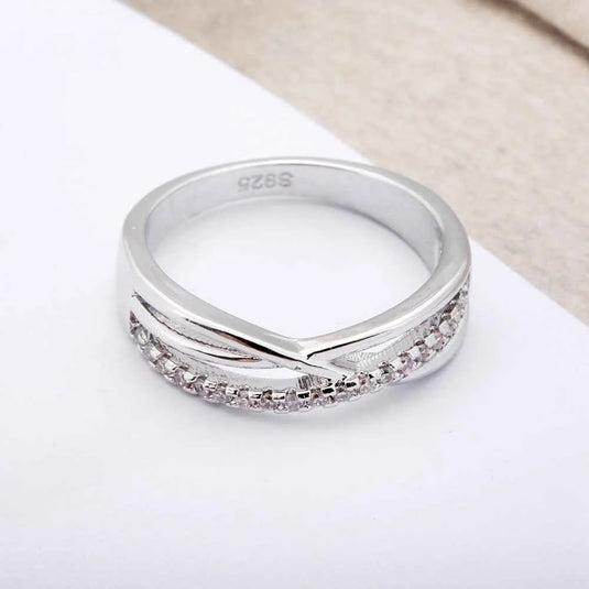 925 Silver Criss Cross Finger Ring, Size 7