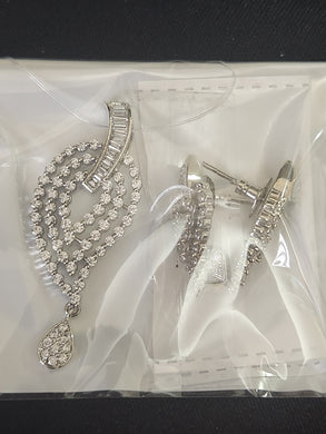 Premium AAA Grade Cubic Zircon/American Diamond Sets - Pendant & Earrings