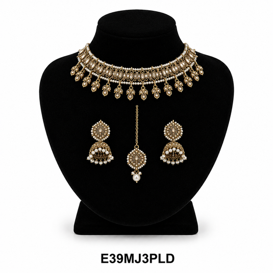 Meenakari Ethnic Kundan & Pearl Set - Choker, Earrings & Mangtikka in Mehendi Color - Plain, Multicolor