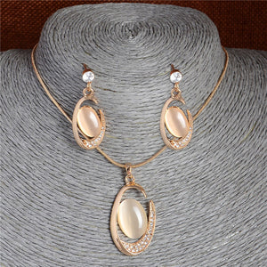 Beautiful Crystal Studded Pearl Pendant Necklace with Earrings Set