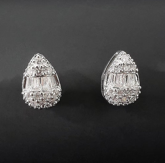 Premium AAA Grade Cubic Zircon/American Diamond Stud Earrings