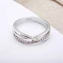Load image into Gallery viewer, 925 Silver Criss Cross Finger Ring, Size 7