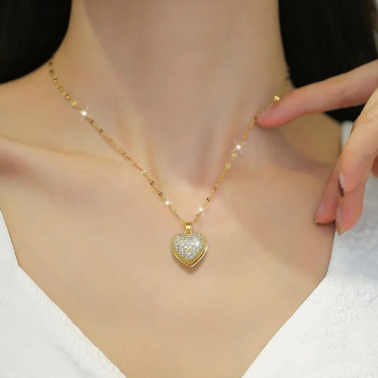 Heart Pearl Pendant Necklace in Stainless Steel