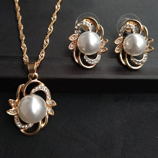 Beautiful Crystal Studded Pearl Pendant Necklace with Earrings Set