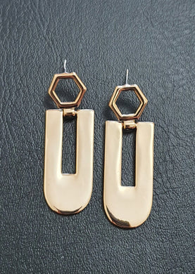 Stylish Metallic plating Pearl Drop Earrings