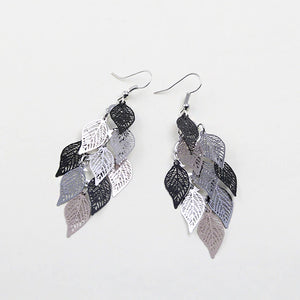 Exquisite Ethnic Flower Designed Filigree Earrings in Shades of Black